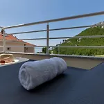 Luxurious And Bright Apartment With Sea And Mountain View