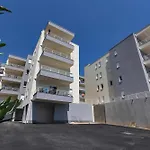 Luxurious And Bright Apartment With Sea And Mountain View