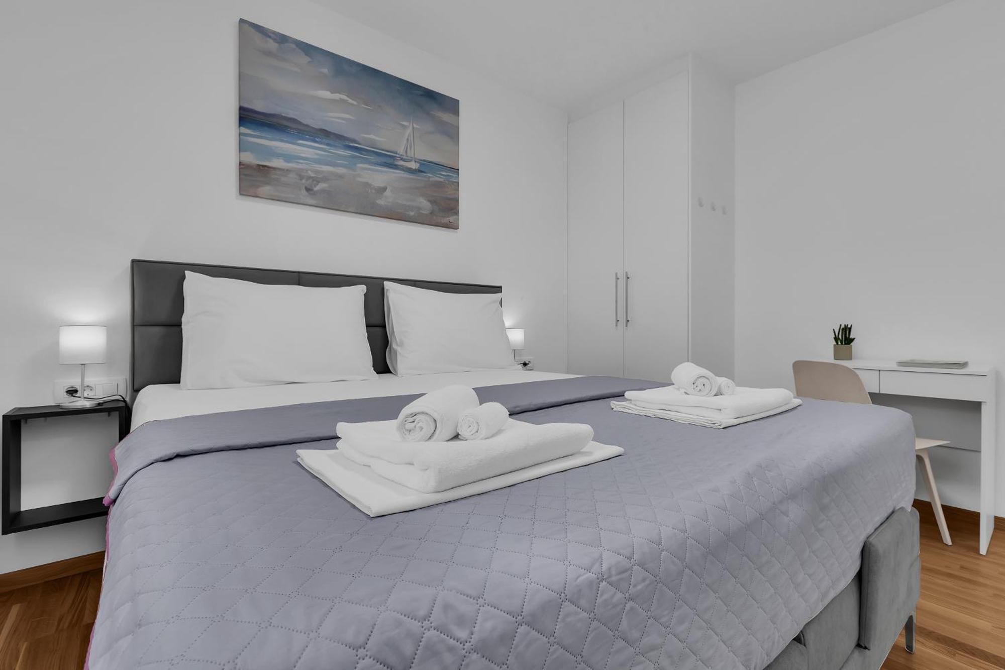 Apartment Luxurious And Bright With Sea And Mountain View