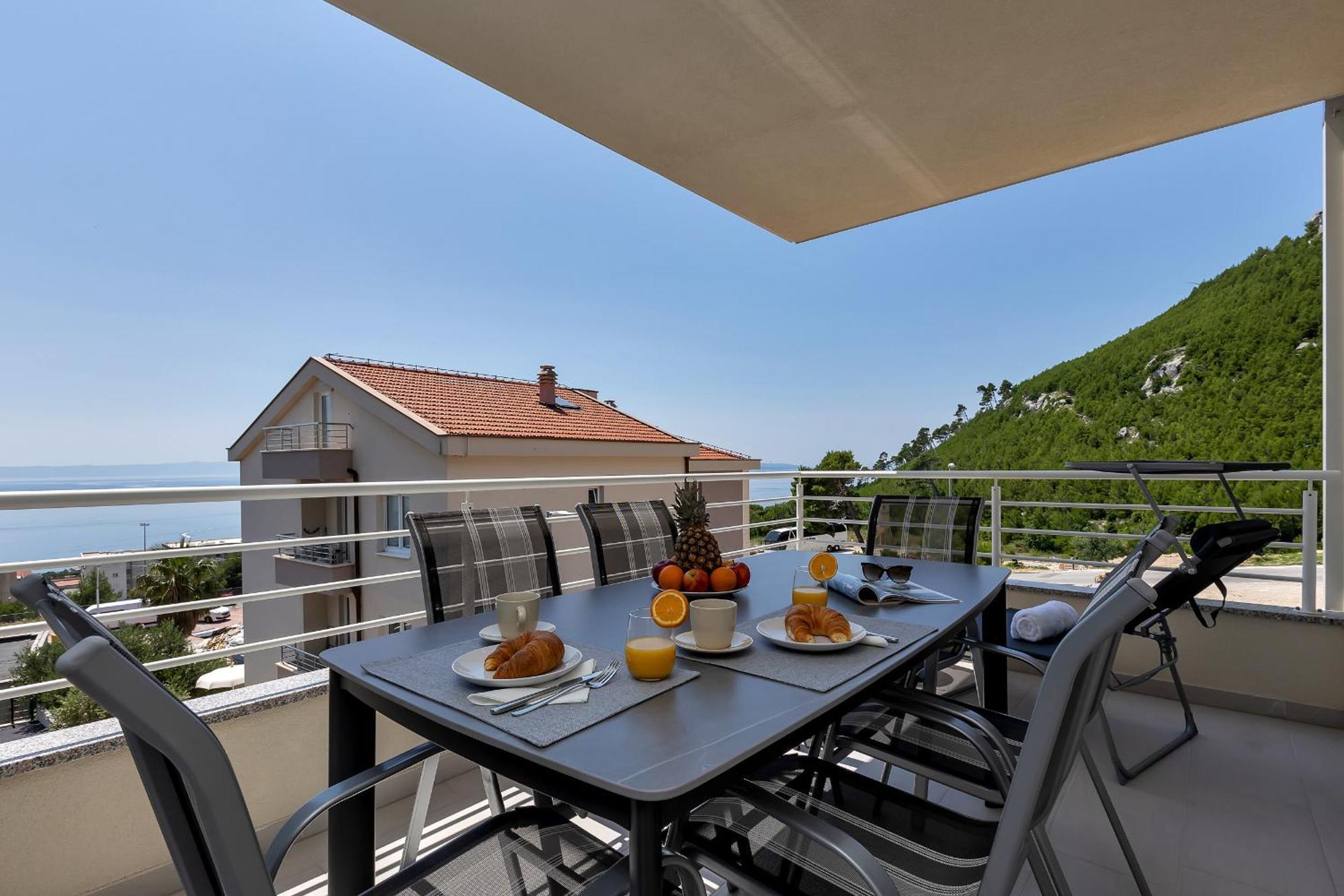 Apartment Luxurious And Bright With Sea And Mountain View *